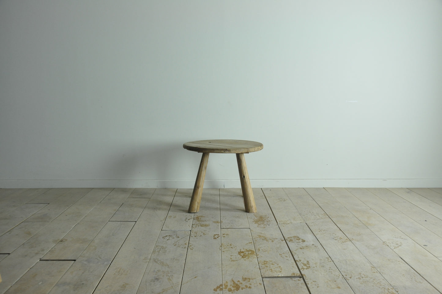 Reclaimed elm rustic round coffee / side table