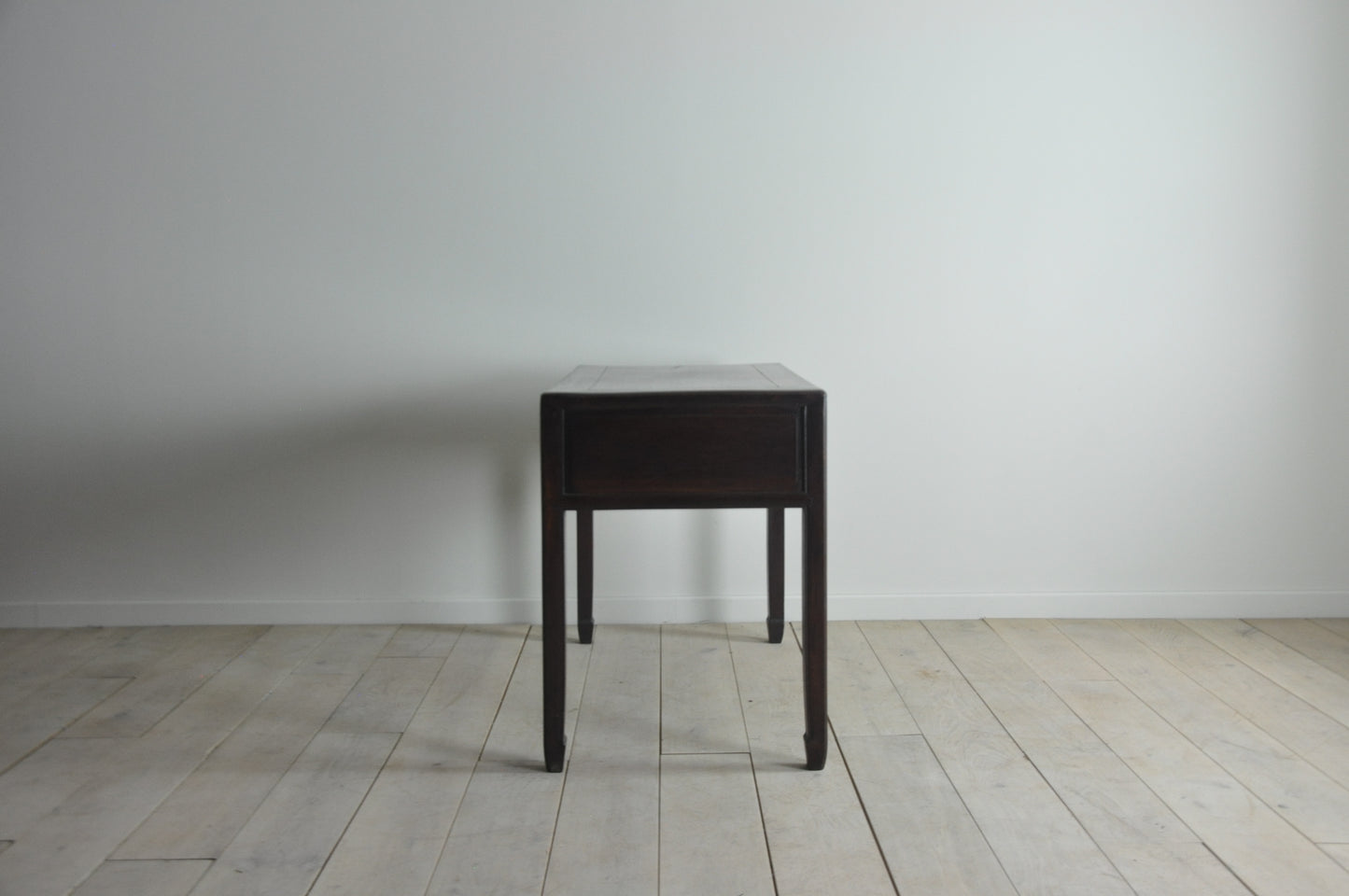 Chinese console table / sideboard with 3 drawers