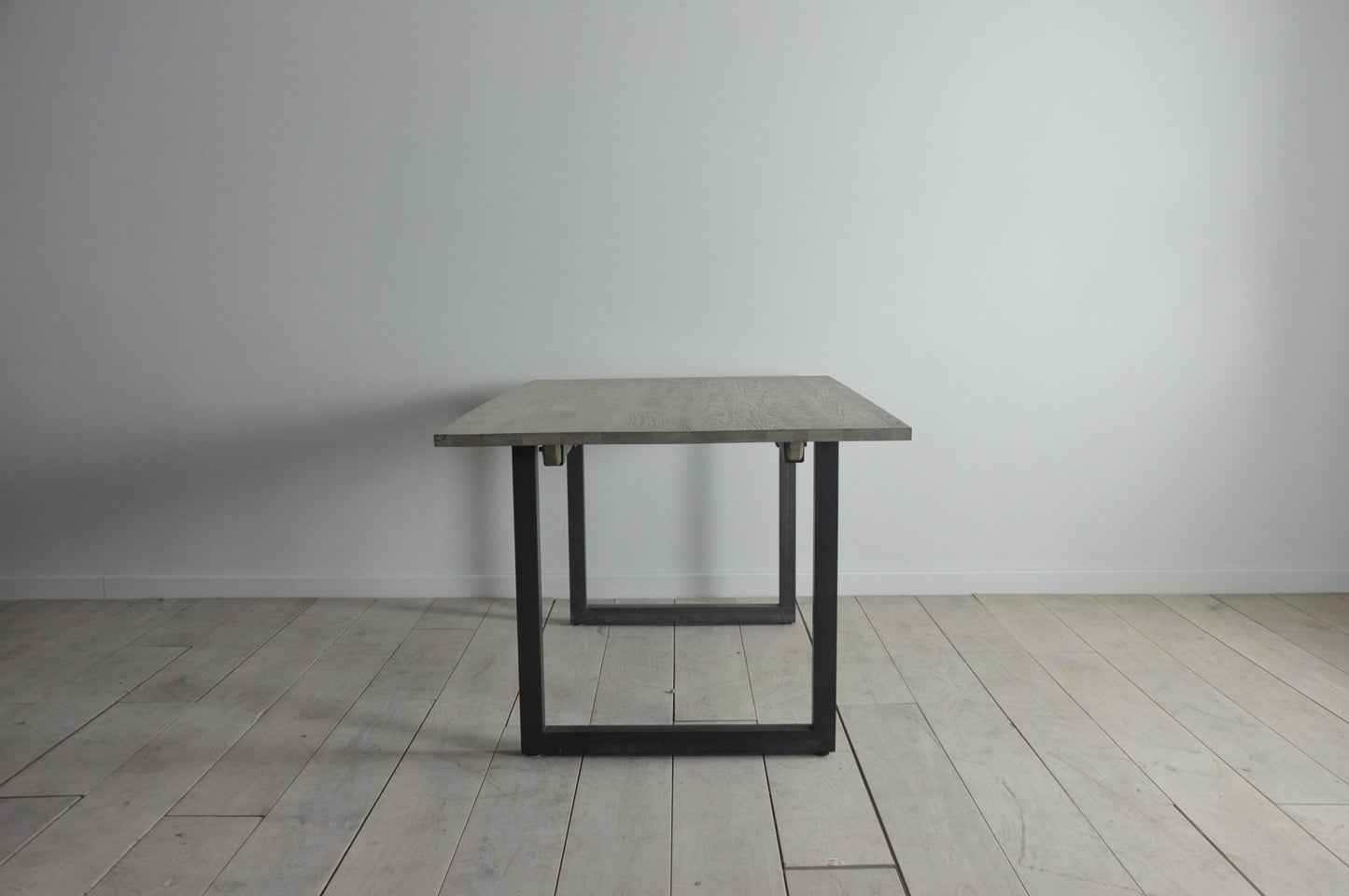 Neptune Carter extending dining table