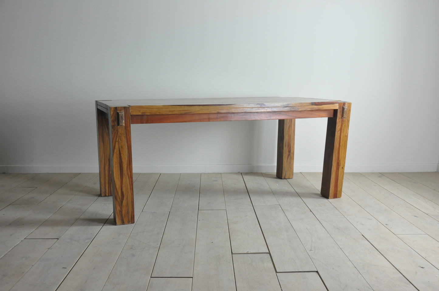 Indian 6-8 seater dining table