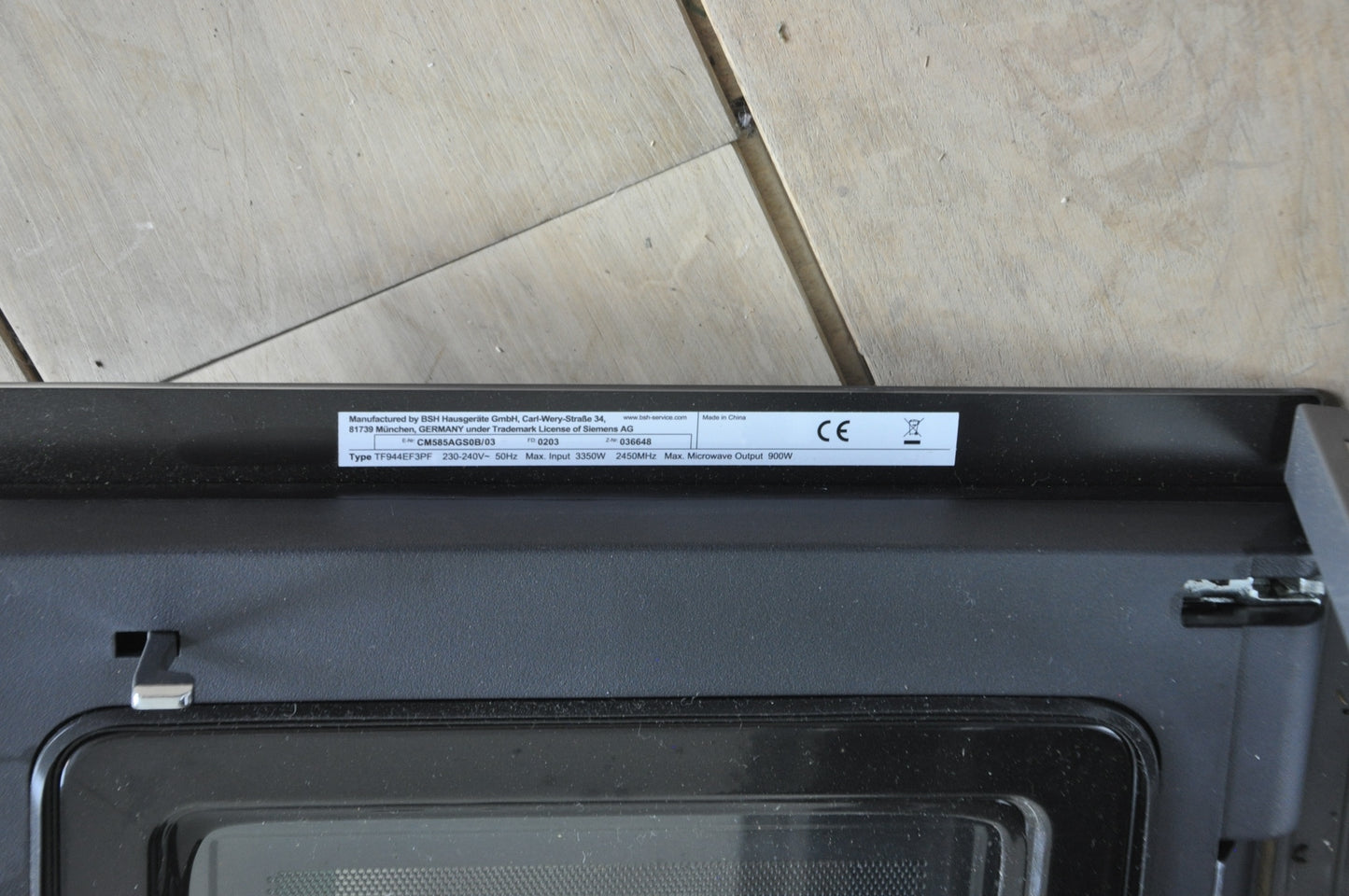 Siemens CM585AGS0B microwave 45cm