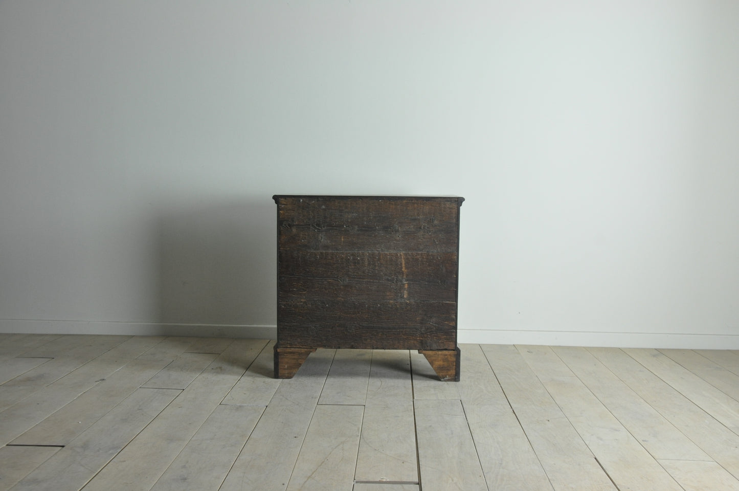 C18th mahogany chest of drawers