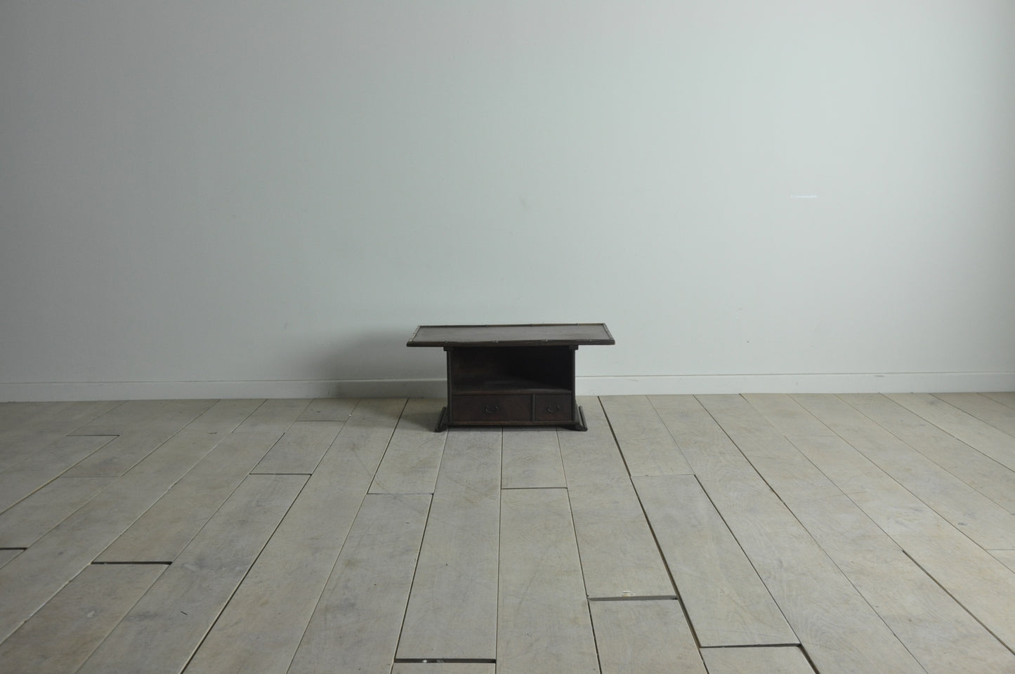 Old Japanese occasional table with 2 drawers