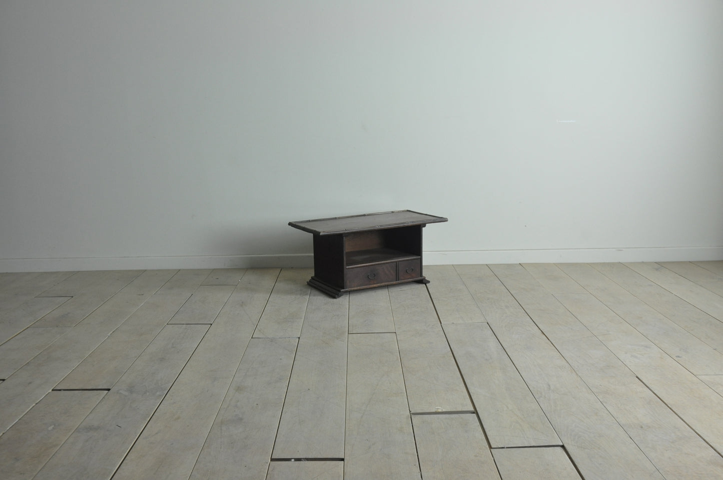 Old Japanese occasional table with 2 drawers