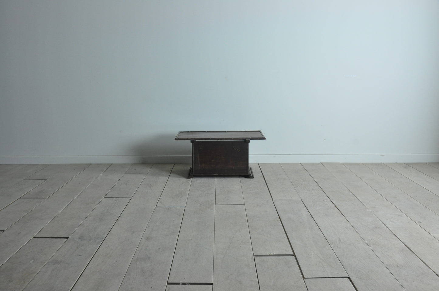 Old Japanese occasional table with 2 drawers