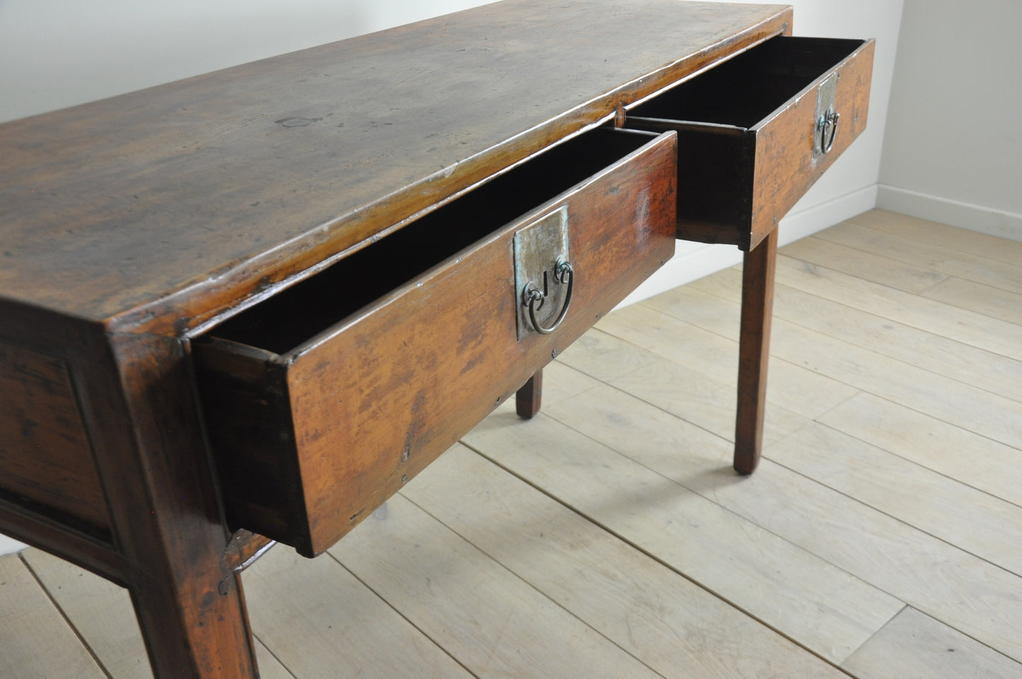 Chinese side / console table with 2 drawers